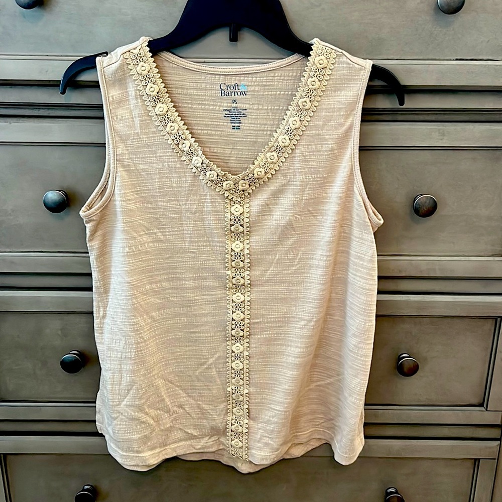 Women’s sleeveless top, beige